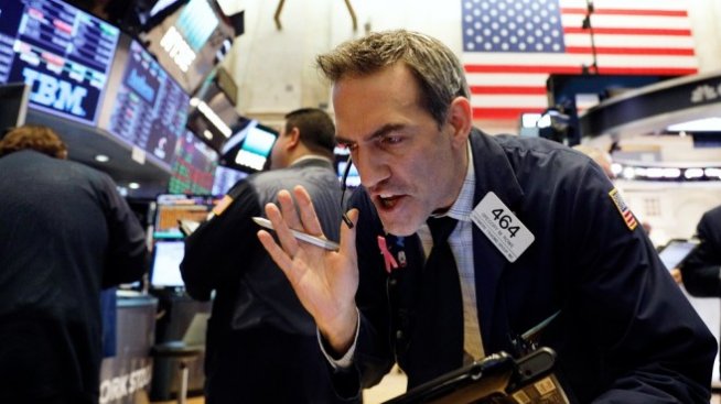 Wall Street отново е в червената зона* 