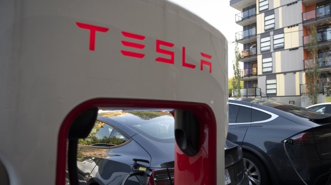 Tesla може да премести бъдещото производство на батерии от Германия в САЩ