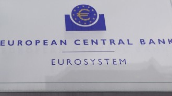 Фед и ЕЦБ могат да останат сами на бойното поле