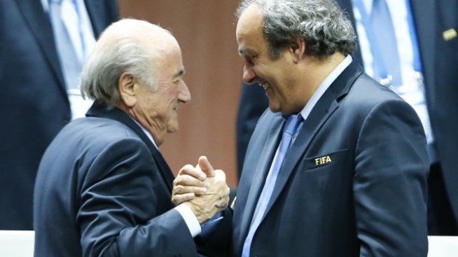 FIFA временно отстрани за 90 дни Сеп Блатер и Мишел Платини