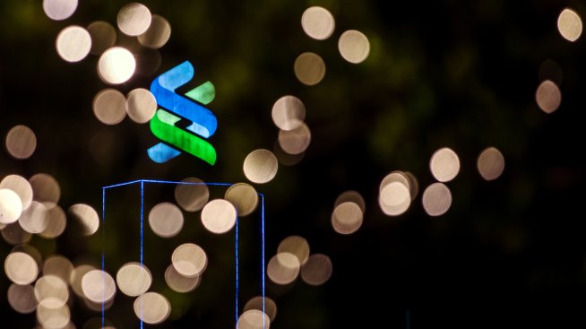 Печалбата на Standard Chartered надви прогнозите на анализаторите