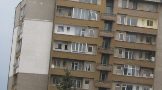 Собственици на санирани жилища пак ще плащат при цялостно обновяване на блока