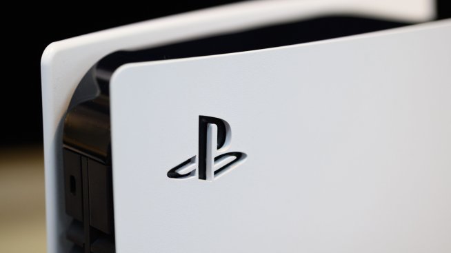 Sony повиши прогнозата си, подкрепена от слабата йена и търсенето на PlayStation