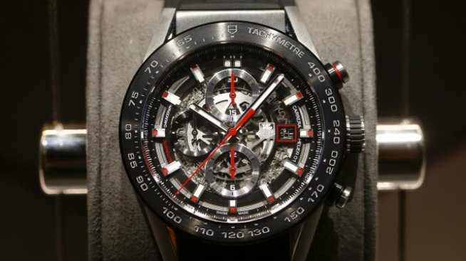 Китайците купуват швейцарски часовници, но от Европа