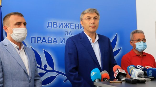 ДПС няма да подкрепи правителството за новата Конституция