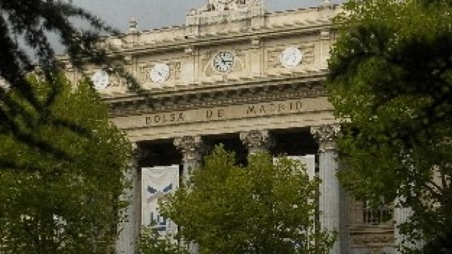 Кипър "изяжда" времето на испанските банки