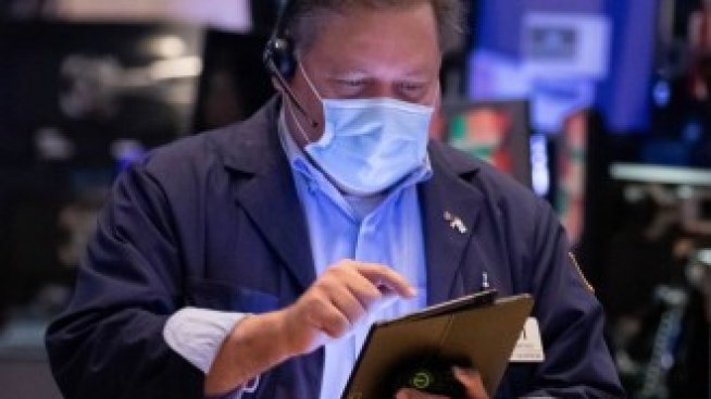 Dow Jones се понижи с над 270 пункта и записа пети пореден ден на спад