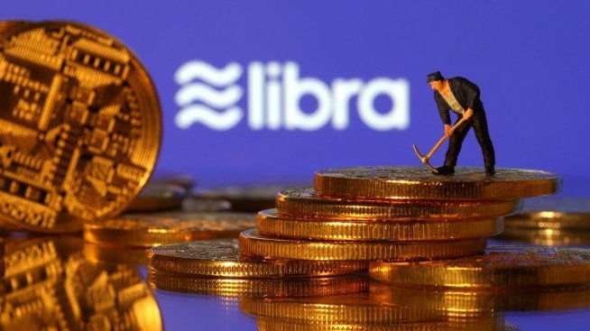 Биткойн срещу Libra: Какви са основните разлики между двете криптовалути?