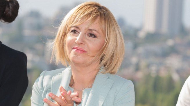 Мая Манолова ще влиза в политиката с план за около 2,5 млрд. лв