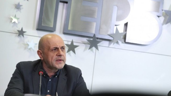 Правителството няма да внесе заявката за парите за възстановяване от ЕС