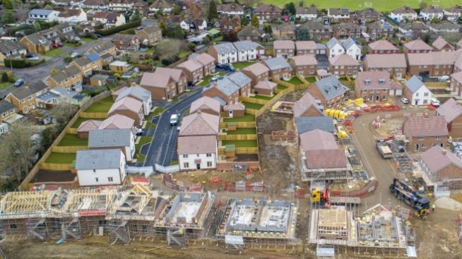 Британските жилищни цени достигнаха нов рекорд за шести пореден месец