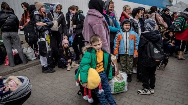 Законови промени ще облекчат достъпа на украинци до трудовия пазар у нас 