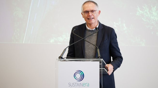 Защо шефът на Stellantis остава оптимист за електромобилите?