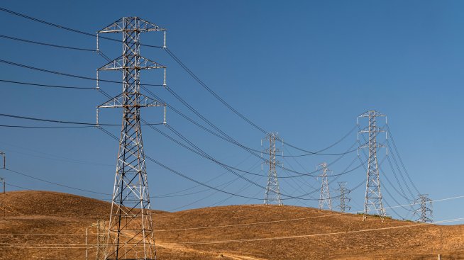 Центровете за данни са заплаха за електрическите мрежи, предупреди американски регулатор