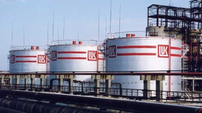 "Лукойл" не планира да намали добива на петрол през 2018 г.