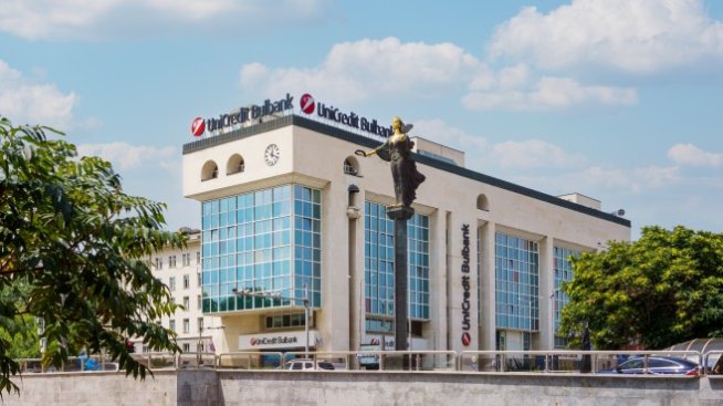 &bdquo;УниКредит Булбанк&ldquo; е отличена като най-добър работодател в България