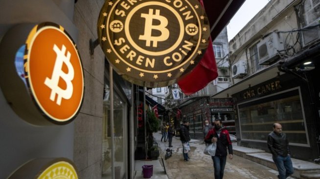 Цената на биткойна се срина под 40 хил. долара до най-ниското ниво от пет месеца