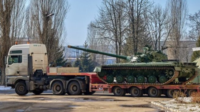 Калфин: България може да прави военна продукция с добавена стойност &ndash; дронове вместо барут