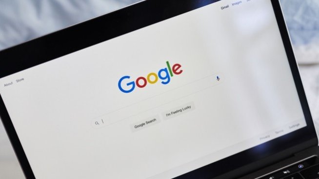 Google предлага отделяне на част от рекламния си бизнес  