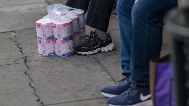 Bloomberg: Задава се дефицит на тоалетна хартия в световен мащаб