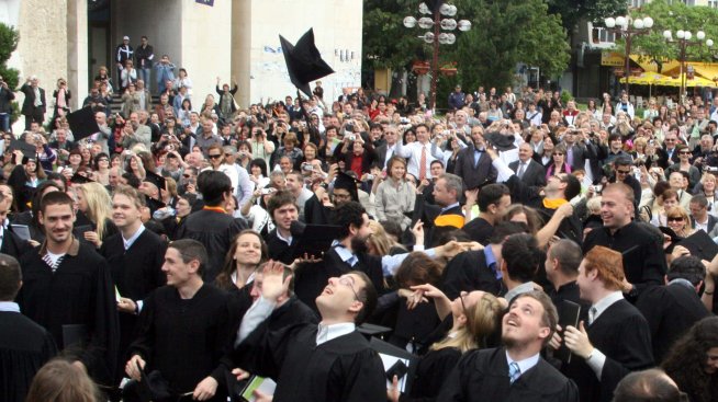 Кои са най-желаните работодатели сред българските студенти през 2024 г.?