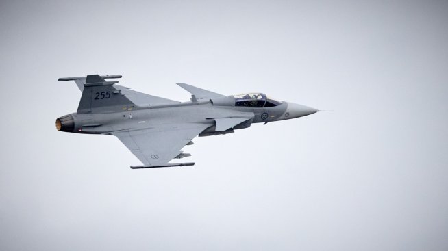 Украйна планира дългосрочна стратегическа покупка на поне 100 изтребителя Gripen