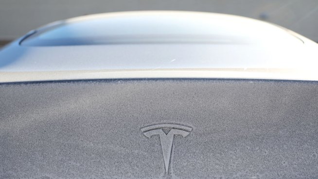 Tesla изтри 80 млрд. долара от пазарната си капитализация за един ден