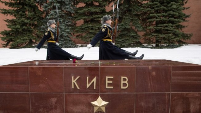 Кризата на путиновия авторитаризъм