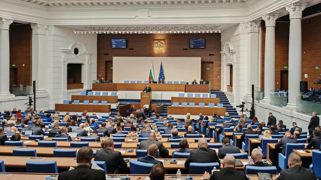 Парламентът прие държавния бюджет на първо четене след 4 часа дебати