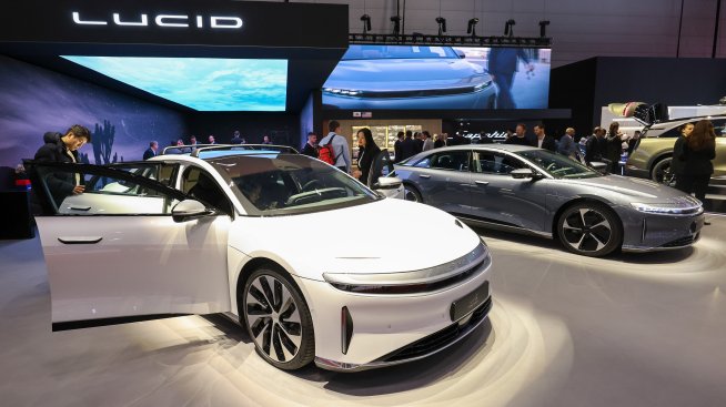 Lucid отчита ръст на продажбите и продукцията през последното тримесечие на 2025 г.