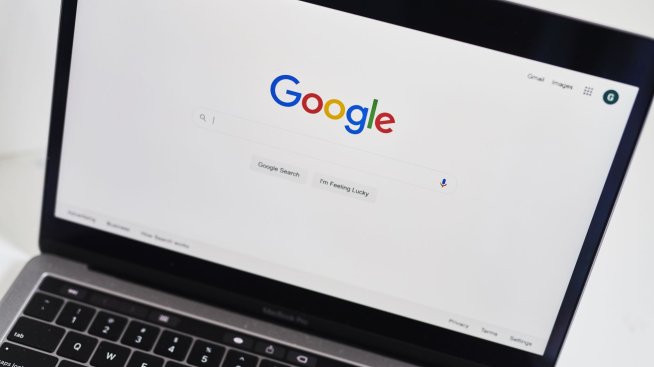 Компанията майка на Google отчете приходи и печалба над прогнозите заради облачните изчисления