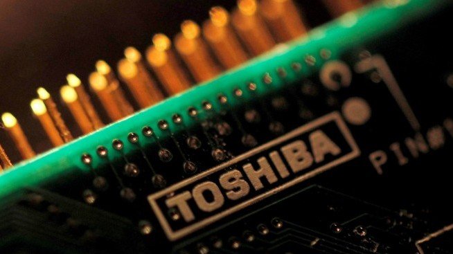 Ройтерс: Китайските регулатори одобриха сделката с чипове на Toshiba