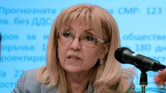 Петя Аврамова: Трябва да спрем обезлюдяването на по-малките населени места