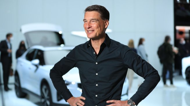 Polestar се опитва да настигне Tesla, докато намалява своите въглеродни емисии