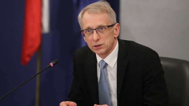 Правителството очаква от "Лукойл" план какво ще прави след 2024 г.