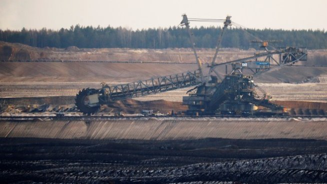 Преходът от въглища към по-чиста енергия набира скорост