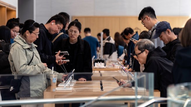 iPhone оглави китайския пазар на смартфони след скок в продажбите