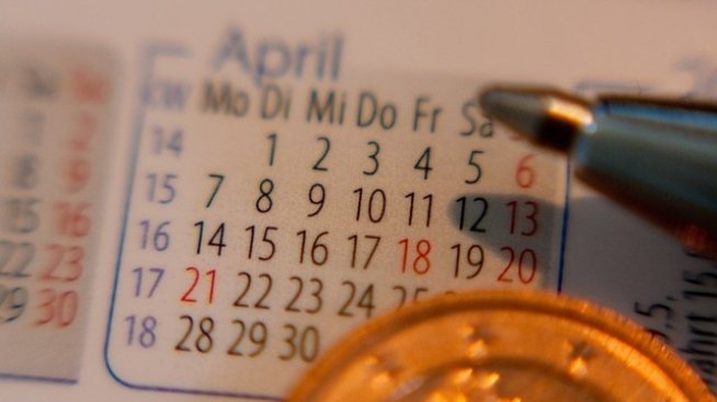 По 4 почивни дни за Великден и Коледа през 2017 г.