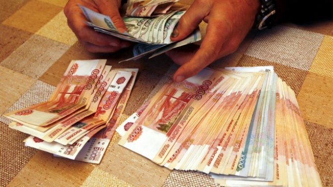 Нови бюджетни правила на Русия предвиждат базова цена на петрола от 40-50 долара