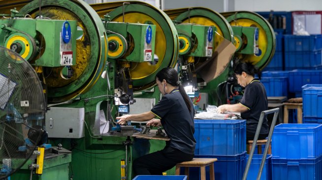 Китайските мерки срещу ценовите войни забавят спада на индустриалните печалби