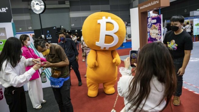 Wall Street очаква сривът на биткойна да се влоши още повече