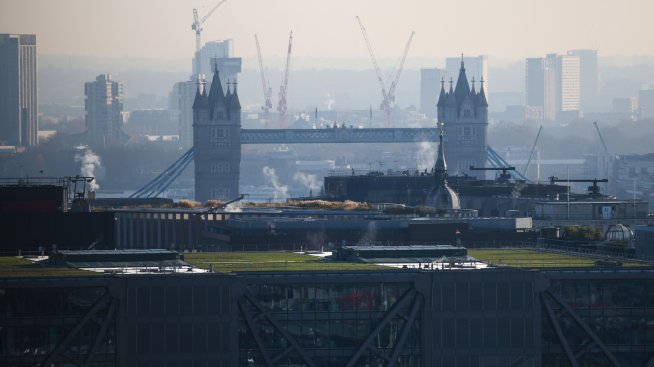 По-силният растеж на британската икономика няма да я спаси от рецесията