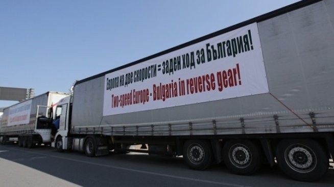 Екзакта: Протестите на превозвачите имат висока обществена подкрепа у нас