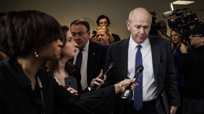 Възнаграждението на лидера на Boeing е било увеличено с 45% преди кризата на компанията