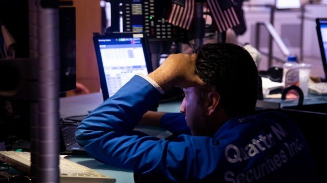 Wall Street продължава червената си серия в началото на второто полугодие*