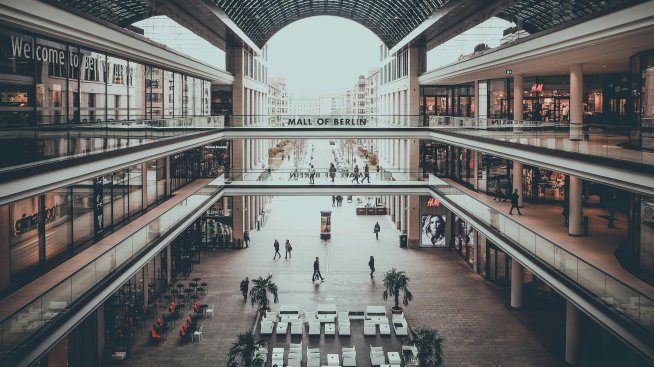 Търговията на дребно расте през март и в еврозоната, и в ЕС