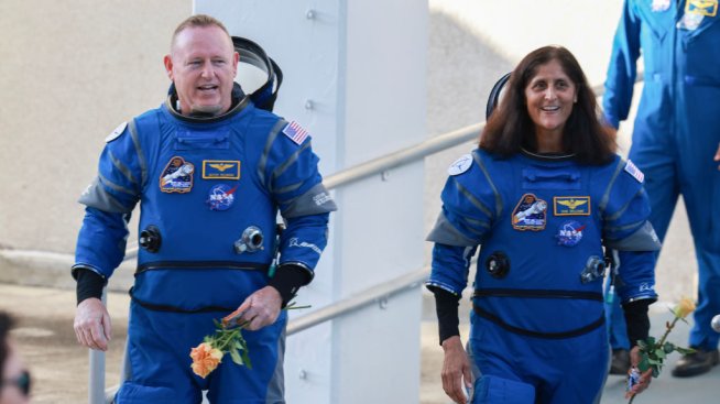 "Заседналите" на Международната космическа станция астронавти се прибират у дома