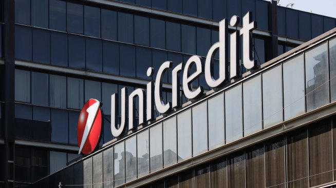 Путин одобри реорганизацията и продажбата на руския бизнес на UniCredit