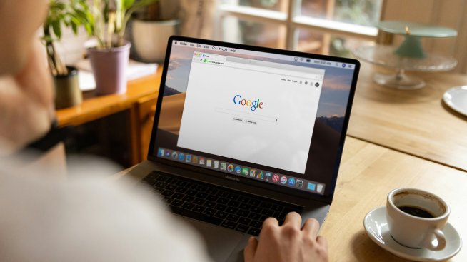 Google обяви нови промени за потребителите и разработчиците заради правилата на ЕС