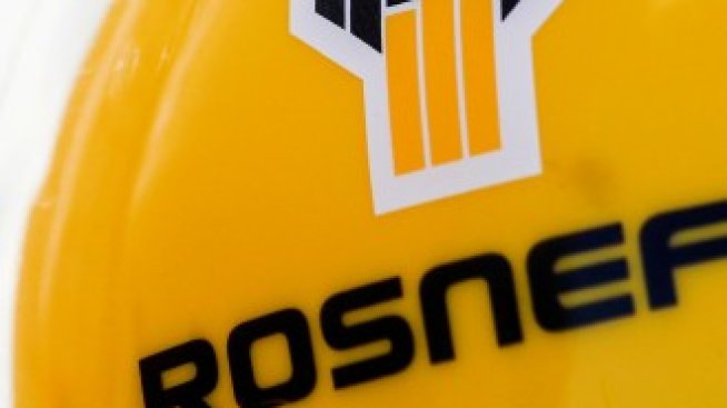Печалбата на Роснефт намалява, но е над очакванията на анализаторите
